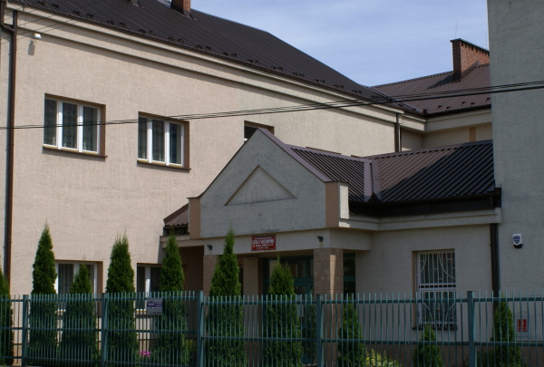 Szkoła Podstawowa im. św. Jana Pawła II w Śledziejowicac